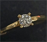 $2500 10K  1.8G Natural Diamond (0.29ct) Ring