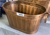 Brass colored ice bucket/wash been