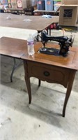 1920s Vintage Electric Singer Sewing Machine With