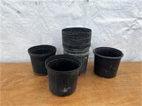 (12) Plastic Planter Pots