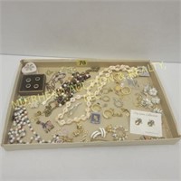 JEWELRY, NECKLACES, EARRINGS, BROACHES