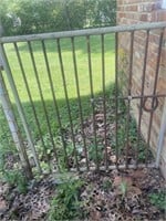 Metal fence gate - slides off