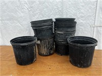 20 Plastic Planter Pots