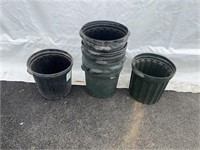 12 Plastic Planter Pots