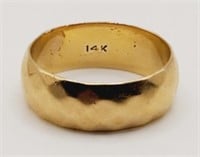 (H) 14kt Yellow Gold Wedding Band Ring (size 9.5)