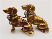(M) 18kt Yellow Gold Dachshunds Dogs Brooch with
