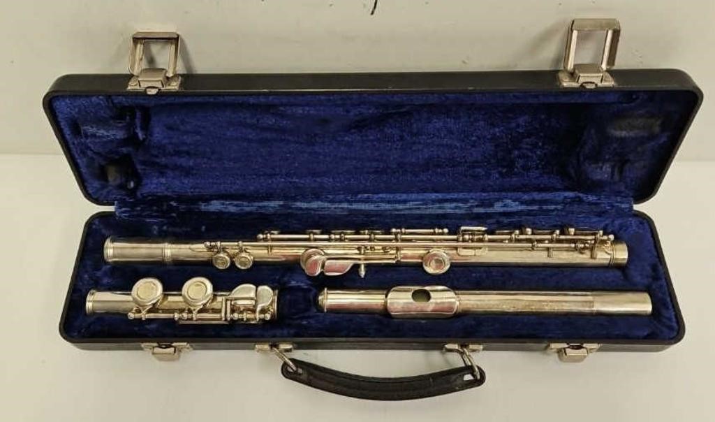 Armstrong Model 104 Flute w/Case
