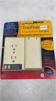 ( Sealed / New ) IIIWOODS Surge Protector -