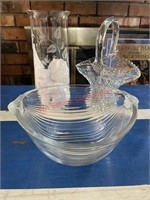 Glassware (dining room)