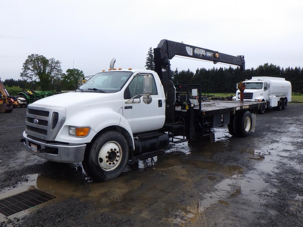 2009 Ford F650 18' S/A Flatbed Crane Truck