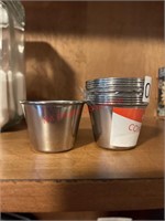Condiment cups (back room)