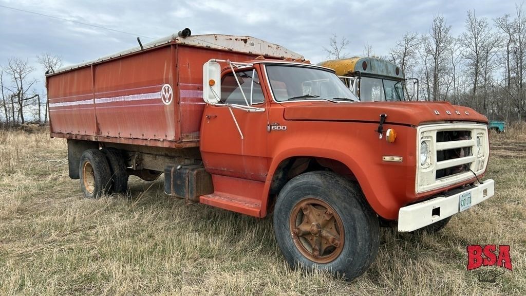 OFFSITE: 1974 Dodge 600 Grain Truck