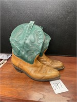 cowboy boots size 11