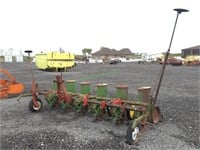 3 Pt. John Deere 6 Row Planter w/ Markers