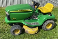 John Deere LT155 Lawn Mower