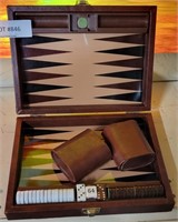 TRAVELING BACKGAMMON GAME IN LEATHER CASE