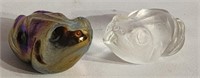 2 art glass frog decor 1 is Robert Held
