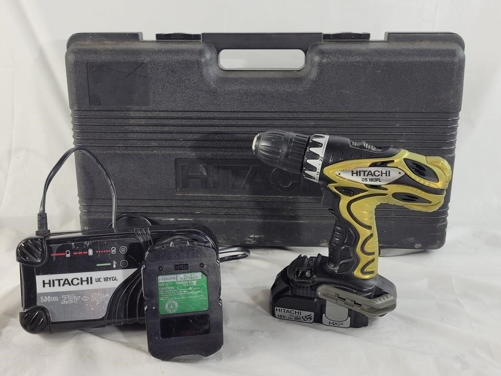 Hitachi cordless drill w/ case and extra battery