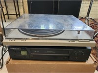 Technics SL-B200 Automatic Turntable + VHS Player