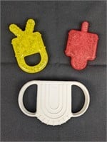 (3 piece) Not-too-Cold-To-Hold Teether