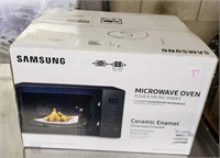 NEW Samsung Microwave Oven $300