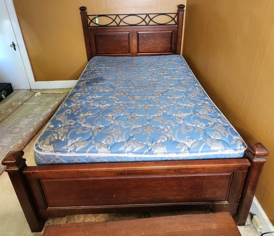 Wooden Twin Size Bed 63x90