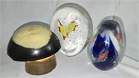 Lot of 3 art glass pieces