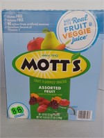 Mott's assorted fruit snacks 88 pouches BB: 12/24
