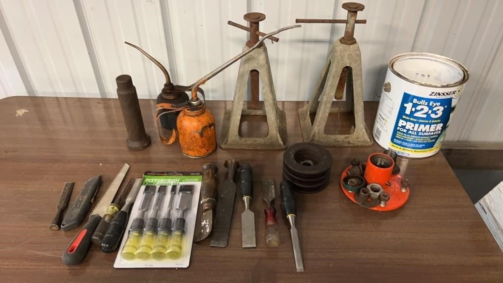 Jack Stands,Chisels,Oil Cans
