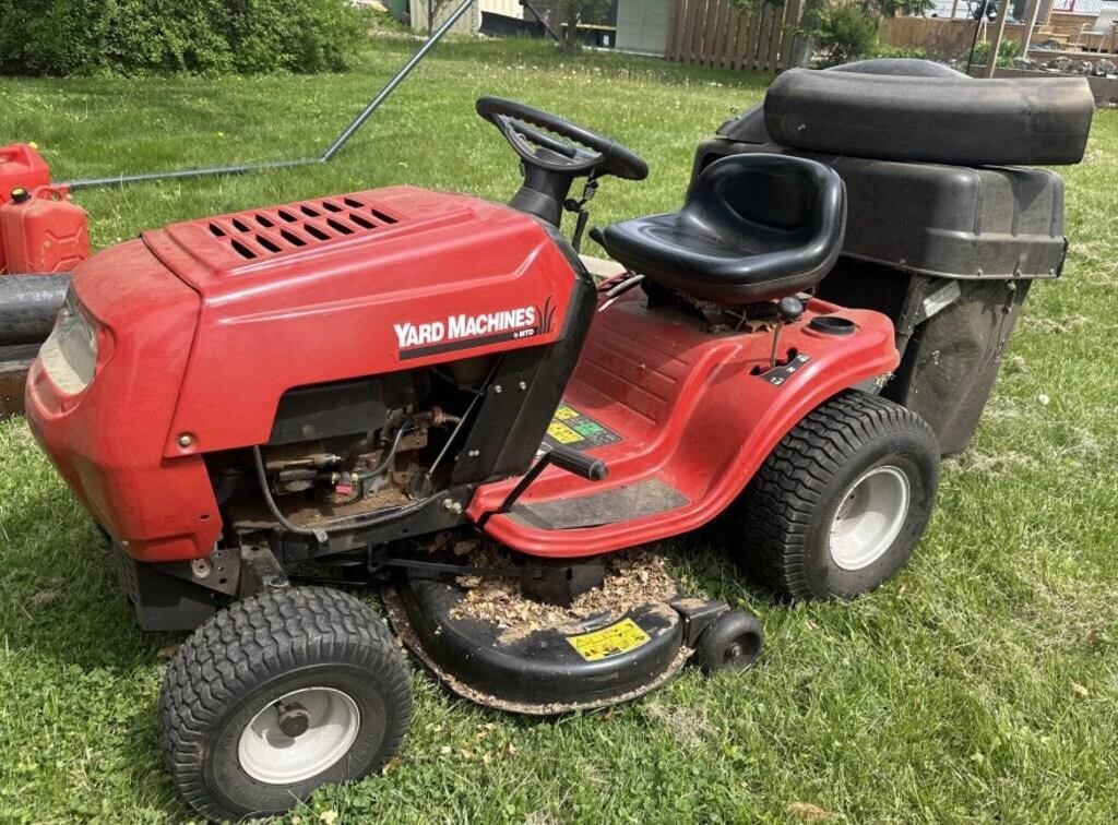 Yard Machines riding lawn mower 13.5 hp- 38” cut