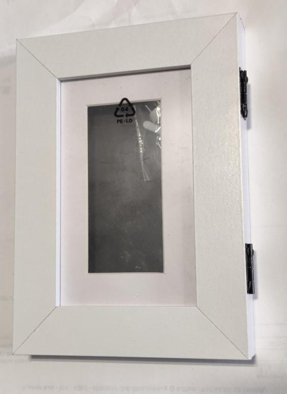 7" x 5" White photo frame