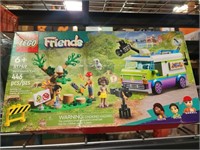 Final Sale LEGO Friends newsroom van
