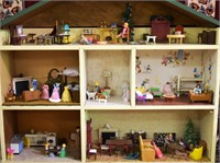 Dollhouse Figures & Furniture - NO Dollhouse