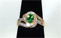 14kt Gold Green Garnet & diamond ring