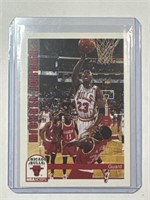 1992-93 NBA Hoops #30 Michael Jordan!