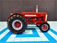 IH Farmall W450 wide front replica tractor