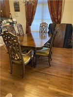 Unique Oak Table & 6 Chairs