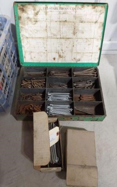 METAL ORGANIZER- AND CONTENTS OF HAIR PINS - AND