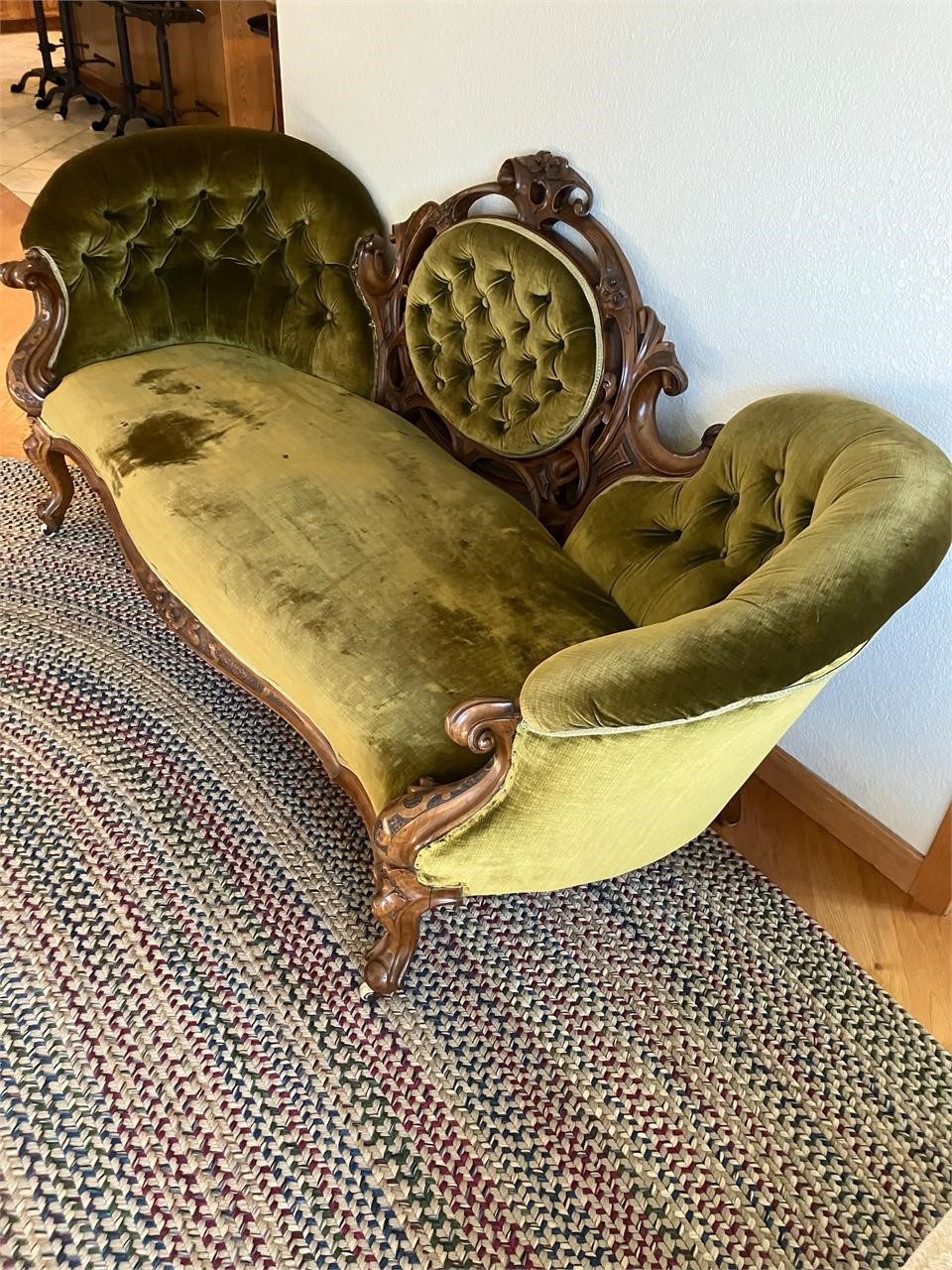 Victorian Sette Walnut couch