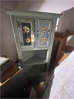 2-pc Corner Cabinet w/Stained Glass