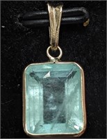 $1200 14K  Colombian Emerald(3.7ct) Pendant
