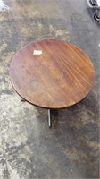 Small End Table 19"d x 17"