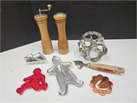 Vintage Cookie Cutters & Italy Shakers