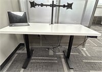 ELECTRIC SIT/STAND TABLE DESK 58" X 30