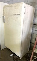 Vintage GE Refrigerator 30" x 24" x 60"