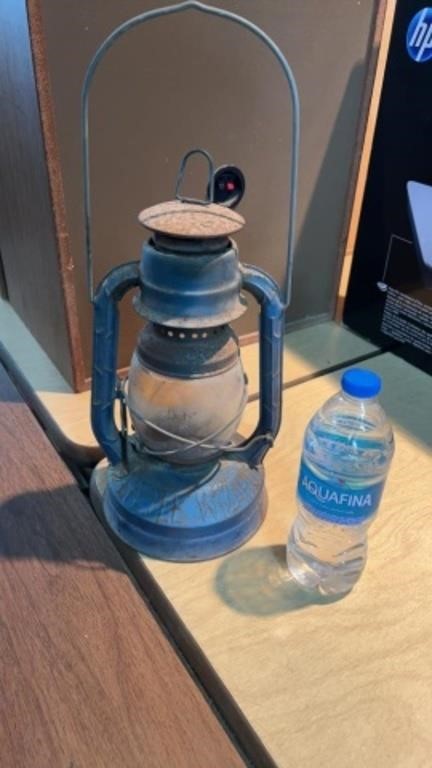 Vintage 12in Dietz Little Wizard Oil Lantern