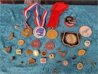 11 - MIXED LOT OF COLLECTIBLES (A165)