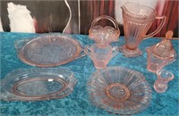 11 - LOT OF VINTAGE COLLECTIBLE GLASS (A181)