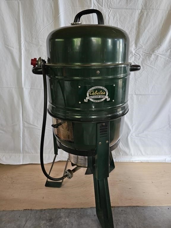 Cabela's Propane Grill (Very Clean)