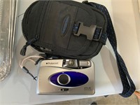 polaroid 470 AF camera with case